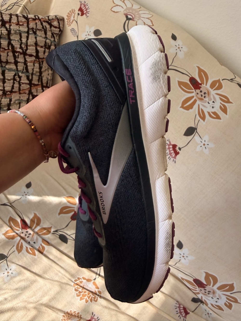 Brooks Women's Black and Pink/ Magenta Running Shoes - Picture 15 of 16